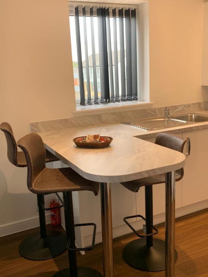 Lakeside 2 Bed Luxury Apartment No Parties No Events Early Check-In Late Check- Out Allowed Уэст-Таррок Экстерьер фото