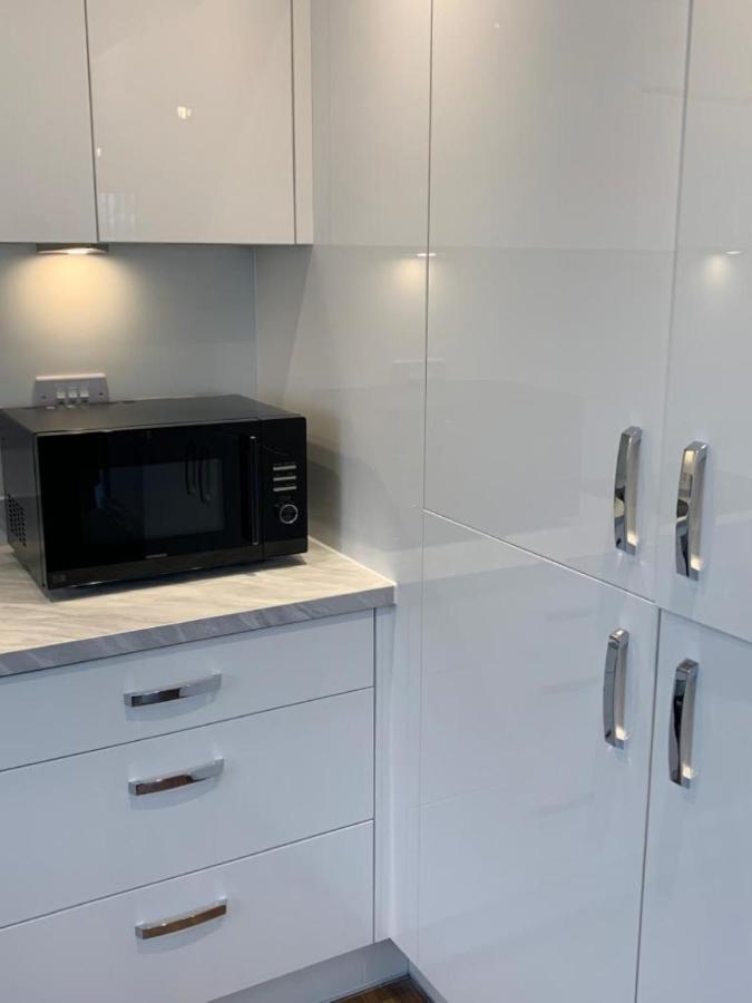 Lakeside 2 Bed Luxury Apartment No Parties No Events Early Check-In Late Check- Out Allowed Уэст-Таррок Экстерьер фото