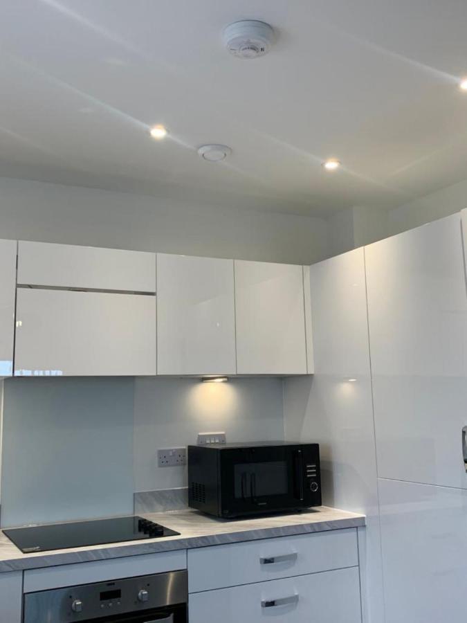 Lakeside 2 Bed Luxury Apartment No Parties No Events Early Check-In Late Check- Out Allowed Уэст-Таррок Экстерьер фото
